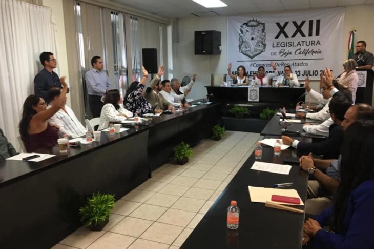 Congreso de Baja California en plena sesión en Rosarito.