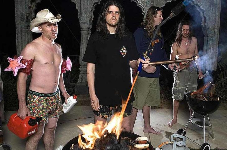 Tool, la agrupación de L.A. California en sesión peculiar de fotos.