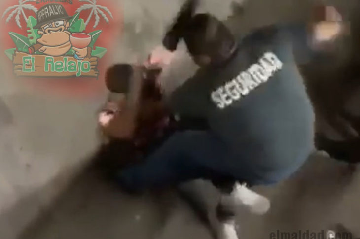 Guardia de El Relajo golpeando a cliente.