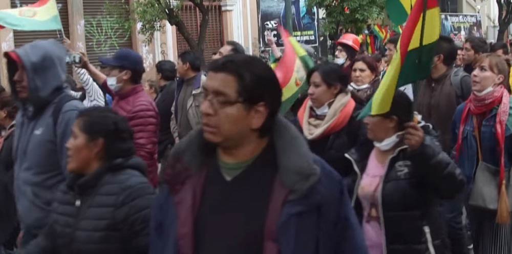 Pueblo de Bolivia salió a festejar a las calles la renuncia de Evo Morales.