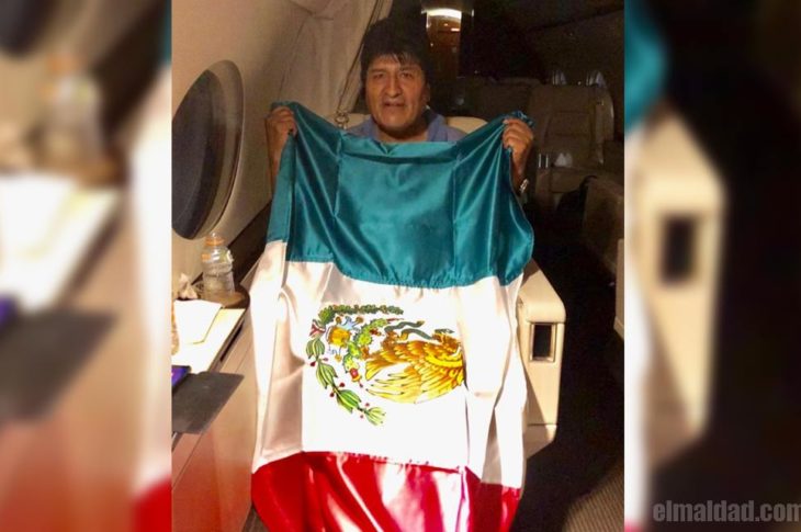 Evo Morales desde el avión que no tiene ni Obama, ya viene para México.