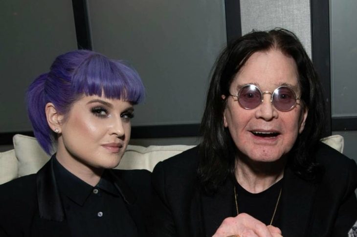 Kelly junto a su padre, Ozzy Osbourne.