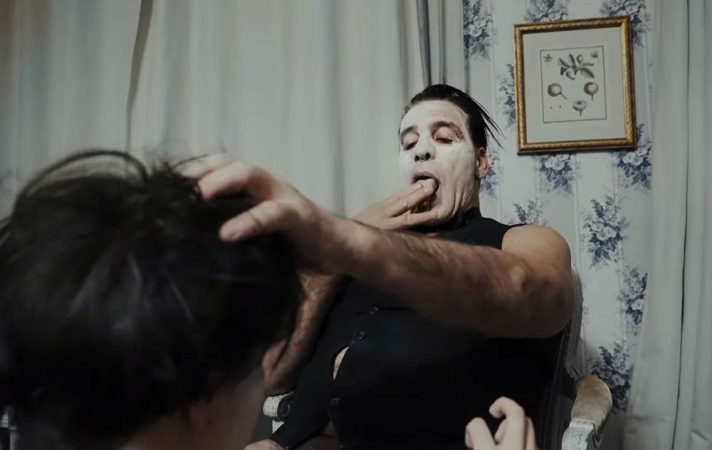 Captura de pantalla de Platz Eins, el nuevo vídeo musical de Lidemann.
