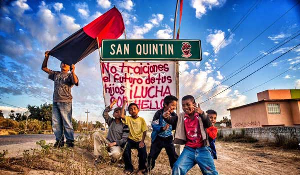 Niños de San Quintín en pie de lucha.