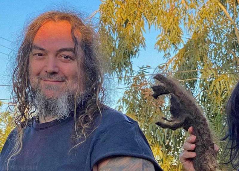 Max Cavalera se cortó las rastas.