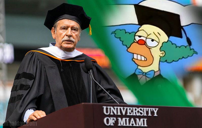 Vicente Fox parece haberse graduado de la escuela de payasos.