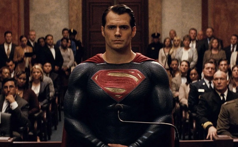 Henry Cavill como Superman en Batman V Superman (2016).
