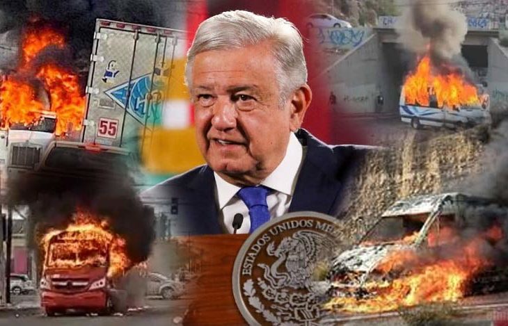 AMLO trivializó la quema de vehículos en Baja California y se quejó de la prensa por calificarlo como "terrorismo".