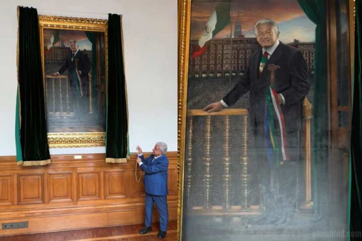 AMLO develando pintura en palacio nacional.