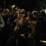 Manifestantes en la noche. Foto: Sharenii Guzmán.