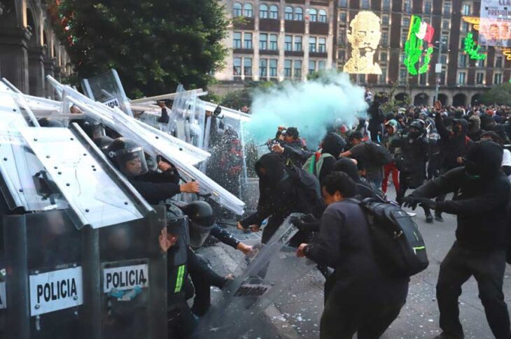 Bloque Negro en la marcha del 2 de octubre. Foto: Telediario.