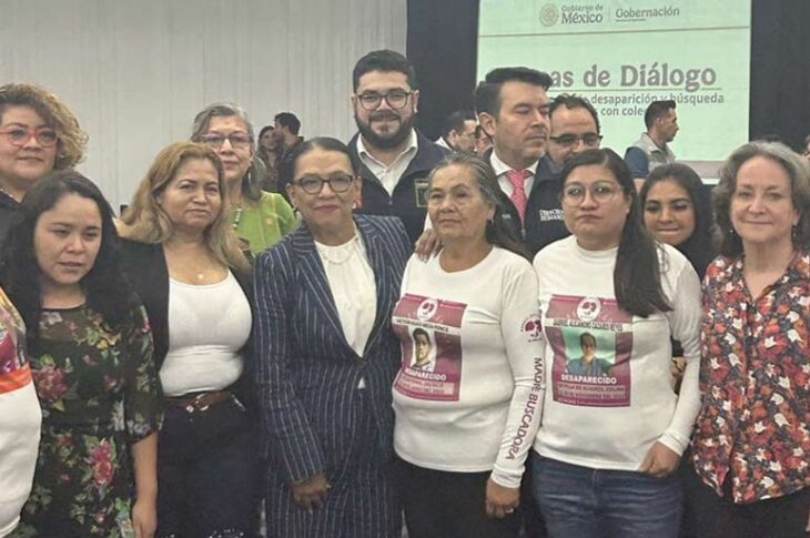 Madres buscadoras con Rosa Icela Rodríguez.