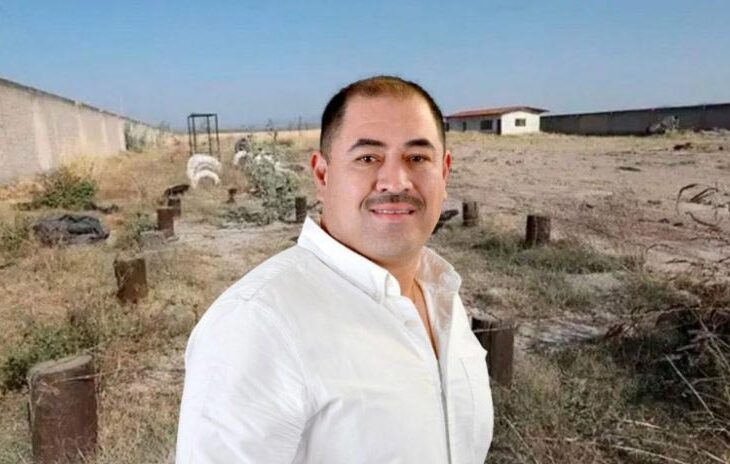 Murguía Santiago y de fondo el rancho Izaguirre.