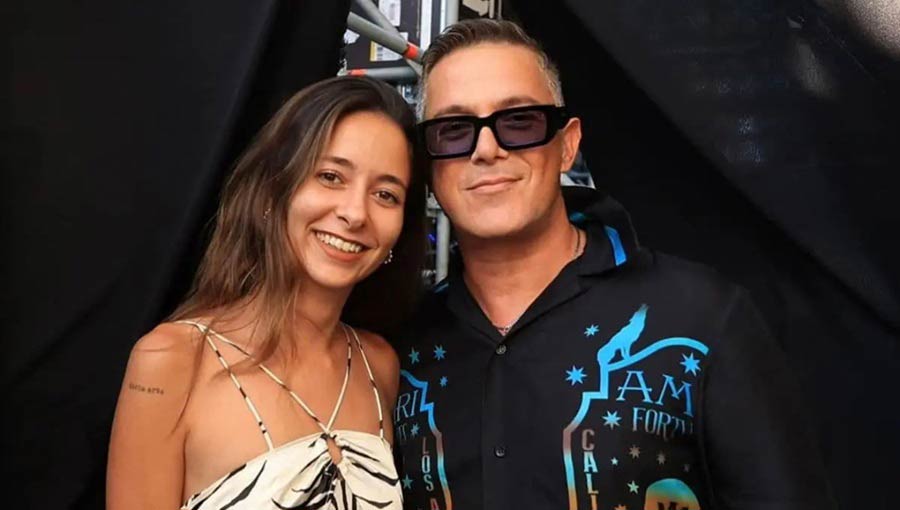 Ivet Playá y Alejandro Sanz.