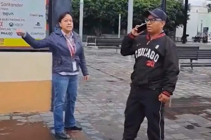 Funcionaria de Celaya, Guanajuato, amenazando a un ciudadano.
