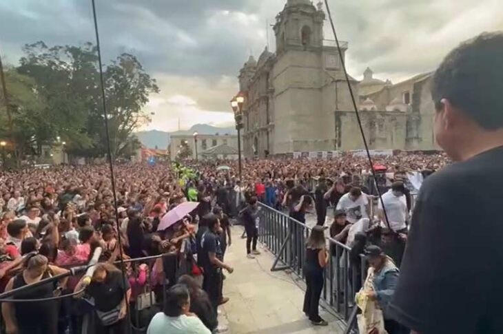 Concierto gratuito en Oaxaca y corren a los VIP.