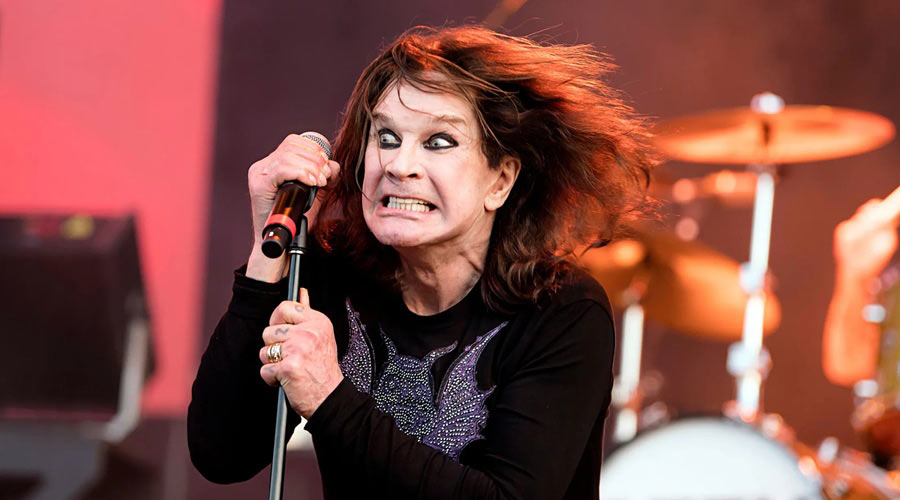 Ozzy Osbourne en concierto.