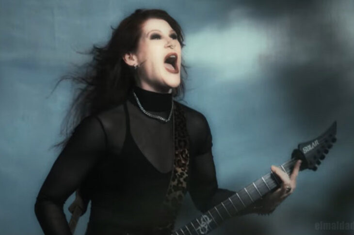 Morgan Lander, captura de pantalla del video clip "spit XXV" de Kittie.