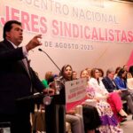 Diputado Pedro Haces llamó "viajerío" a las asistentes del encuentro nacional de mujeres sindicalistas.