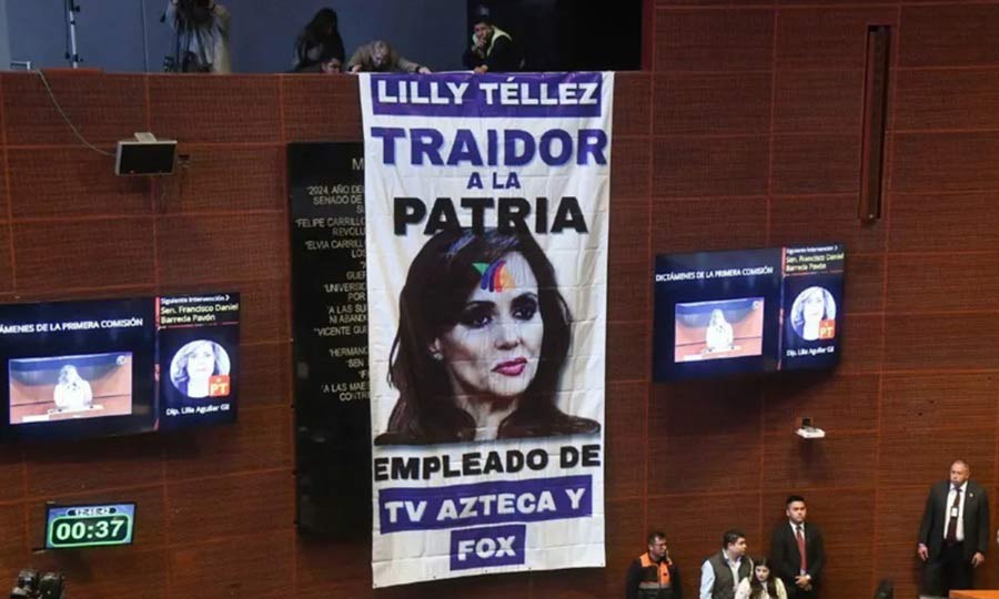 Lona contra Lilly Téllez.