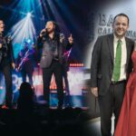 Banda MS en vivo y Carlos Torres junto con Marina del Pilar la noche del grito de 2022.