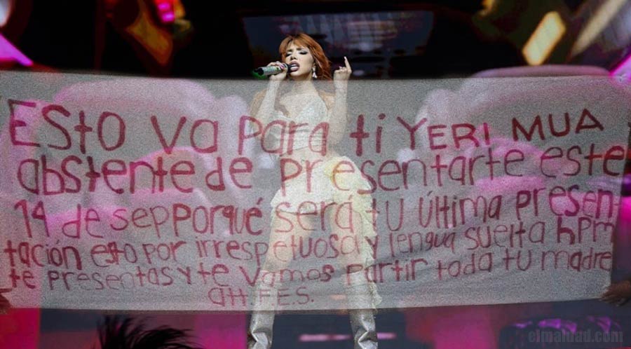 Yeri Mua amenazada con manta.