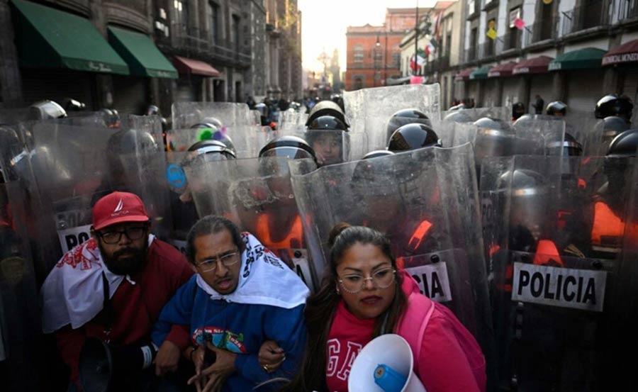 Maestros de la CNTE. Foto: EFE.