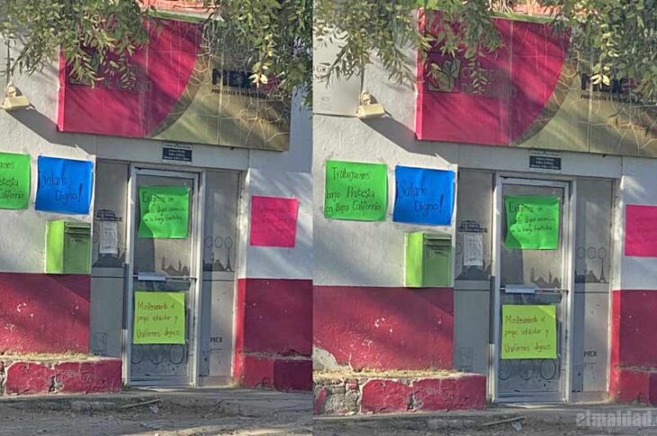 Cartulinas pegadas en Correos de México en Mexicali.