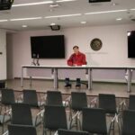 Noroña solo en su conferencia de prensa.