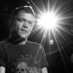 Brad Arnold en el escenario.