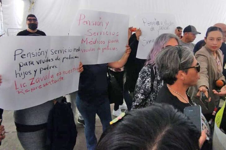 Manifestación de viudas de policías retirados. Foto: El Sol de Tijuana.