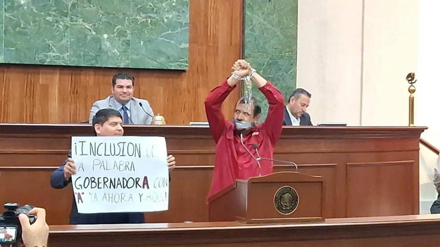 Aliades en el congreso de Morena.