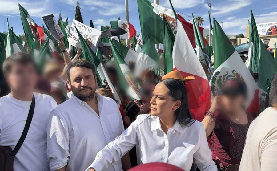 Andy López Beltrán y Ariadna Montiel en Chihuahua. Foto: Paola Gamboa.