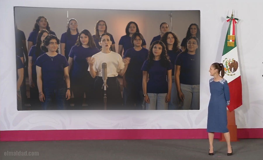 Sheinbaum presentado "niña futbolista".