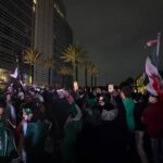 Aficionados mexicanos no querían dejar descansar a la selección de Ecuador.