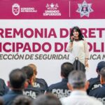 Nomra Bustamante en la ceremonia de retiro anticipado de policías.