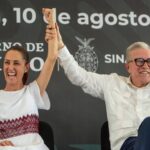 Claudia Sheinbaum y Rocha Moya en un acto oficial en Sinaloa.