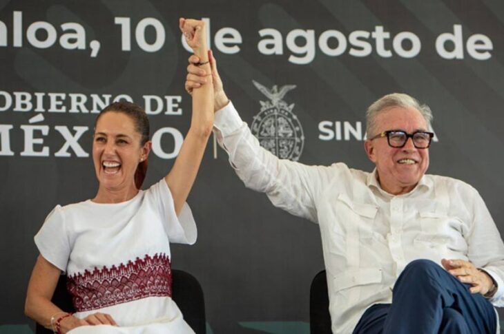 Claudia Sheinbaum y Rocha Moya en un acto oficial en Sinaloa.