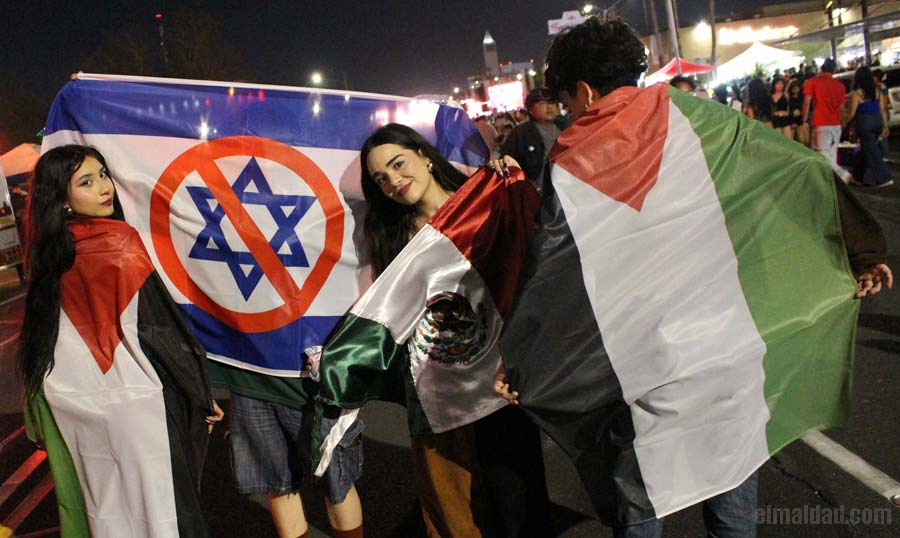 Jóvenes manifestantes pro Palestina y en contra del estado de Israel.