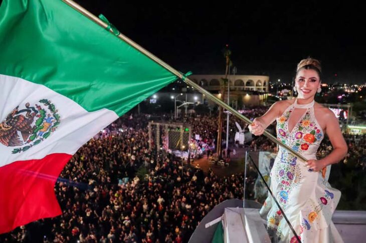 Marina del Pilar dando el grito.