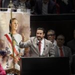 José Antonio López Ruiz, diputado del PT con estandarte de la virgen de Sheinbaum.