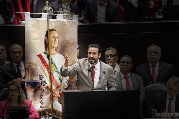 José Antonio López Ruiz, diputado del PT con estandarte de la virgen de Sheinbaum.